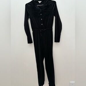 HABITUAL BLACK VELVET-LIKE JUMPSUIT Romper Size 14